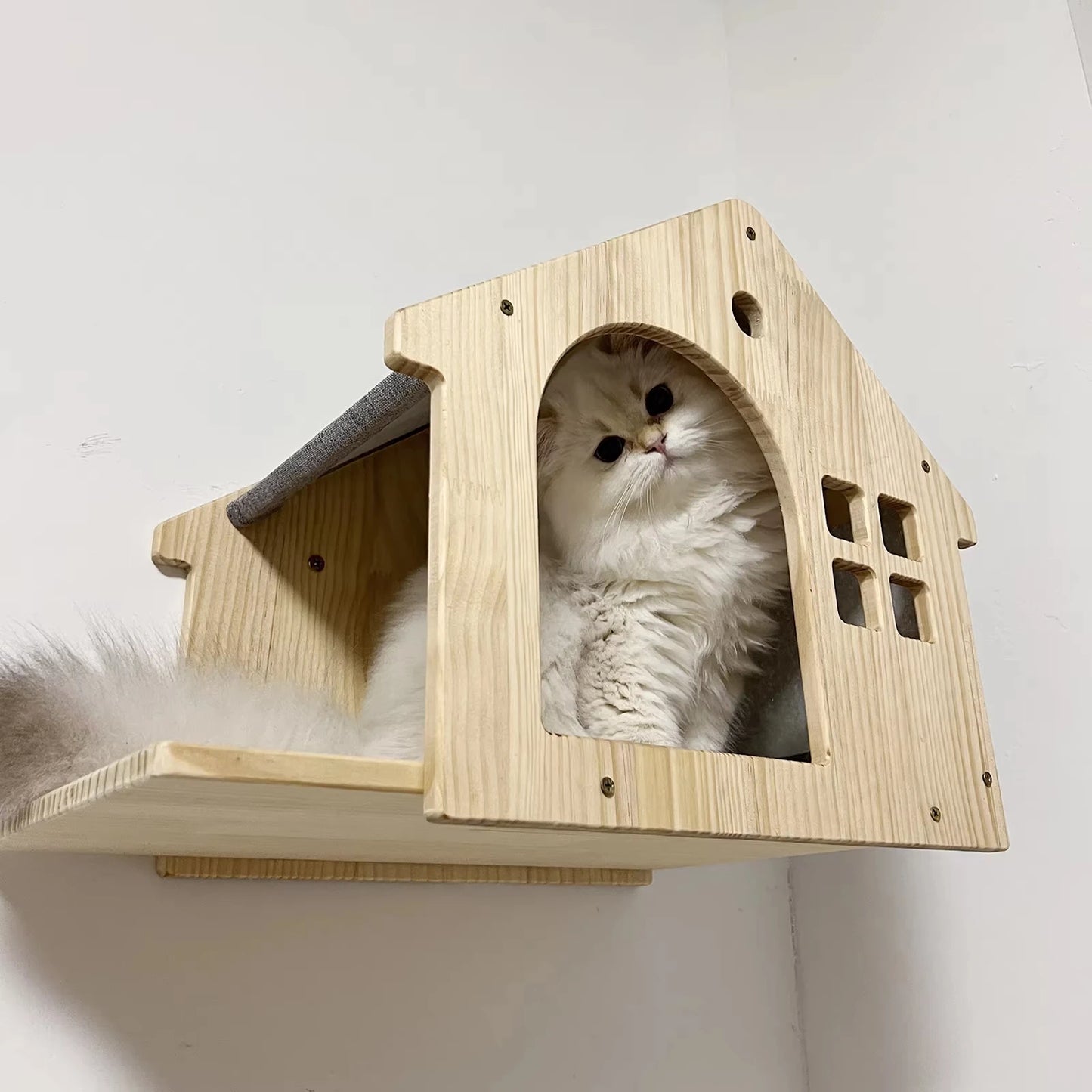 Wooden Cat Villa Wall Shelf for Sleeping and Resting